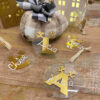 Bola de navidad metacrilato con inicial y nombre personalizada - Imagen 3