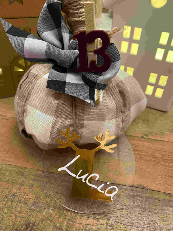 Bola de navidad metacrilato con inicial y nombre personalizada