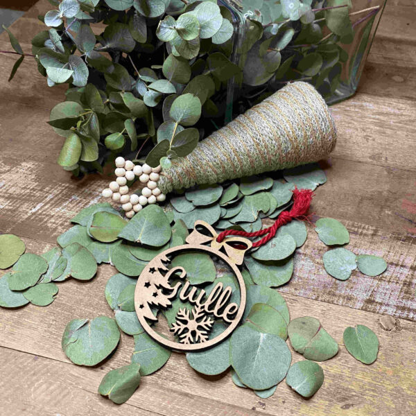 Bola de navidad madera personalizada - Imagen 4