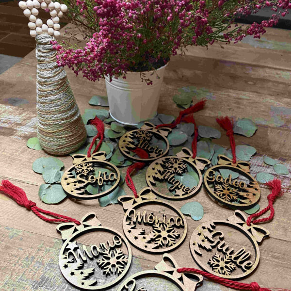 Bola de navidad madera personalizada - Imagen 8
