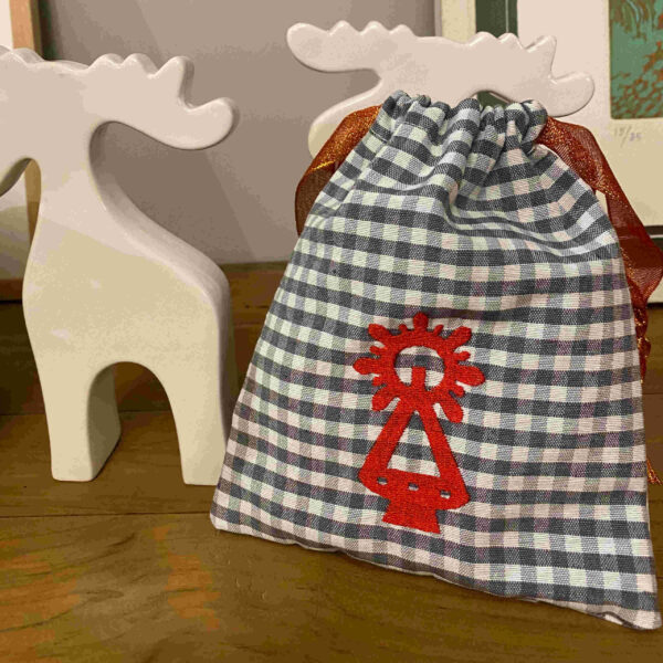 Bolsa tela bordada virgen Covadonga - Imagen 3