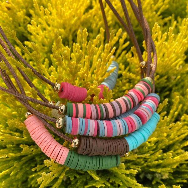 Collar aros  arcilla polimerica con cordón de algodón - Imagen 3