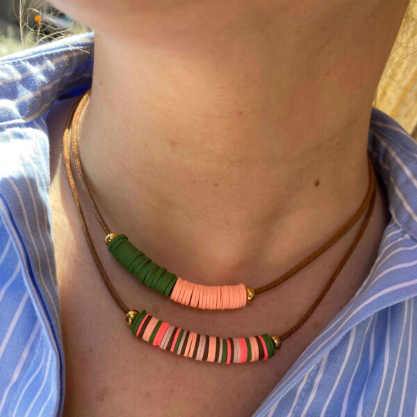 Collar aros  arcilla polimerica con cordón de algodón - Imagen 4
