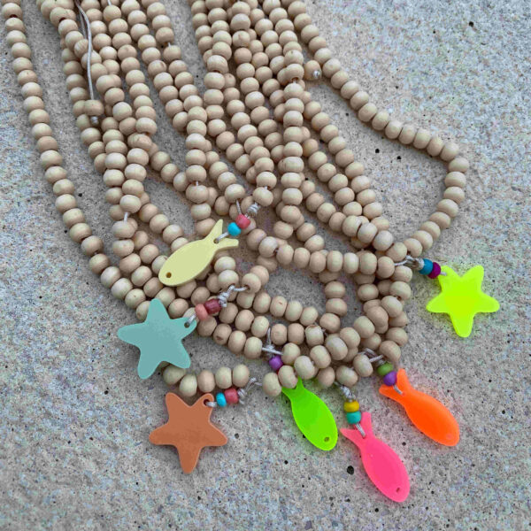 Collar bolas de madera con estrella o pez - Imagen 2