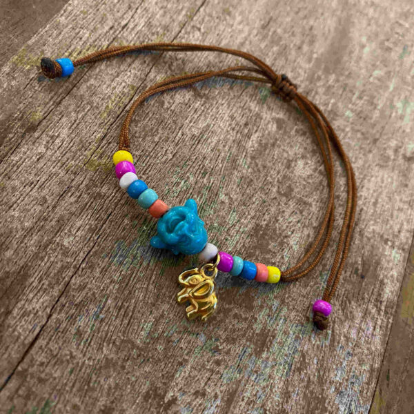 Pulsera buda con colgante elefante y abalorios de colores - Imagen 2