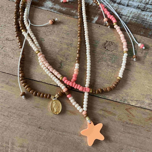 Trio de collares con estrella y bolitas