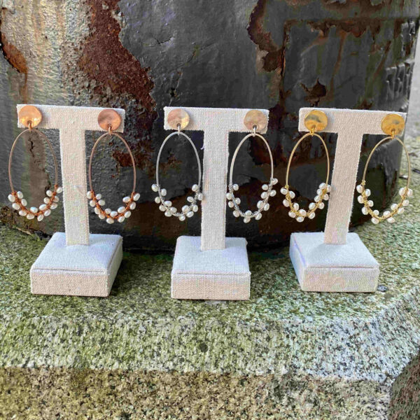 Pendiente aro oval con perlas - Imagen 5