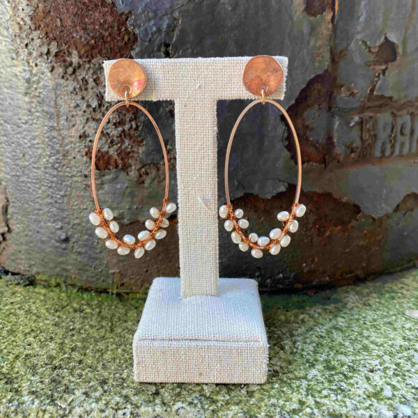 Pendiente aro oval con perlas - Imagen 2