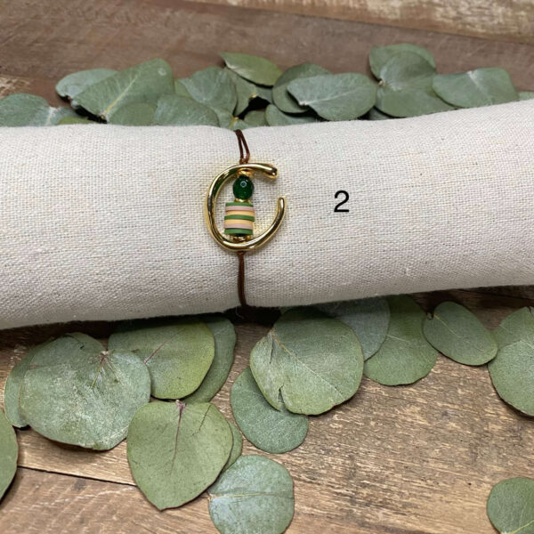 Pulsera aro metálico con piedra y arcilla - Imagen 3