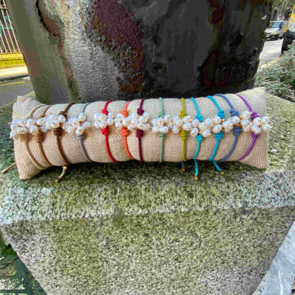 Pulsera cordon con piño perlas naturales - Imagen 2
