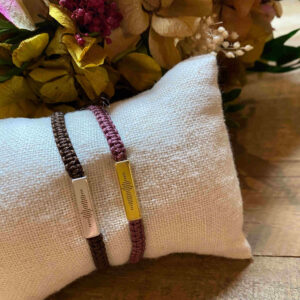 Pulsera Te Quiero con cordón macrame.