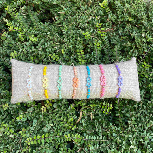 Pulsera  Virgen de Covadonga metacrilato, bolitas y estrella - Imagen 3