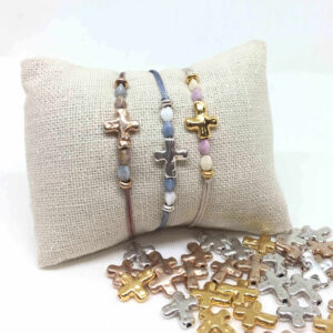 Pulsera cruz metal y cristal