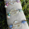 Pulsera chapa MADRINA con cordón elástico perla y piedra - Imagen 3