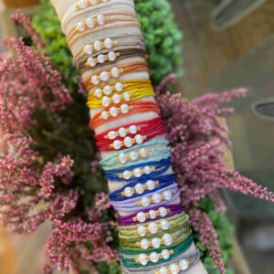 pulsera seda y perlas