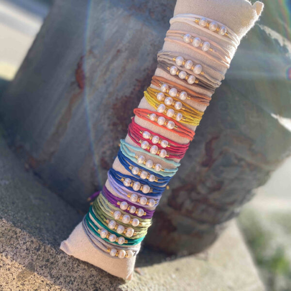 pulsera seda y perlas - Imagen 3