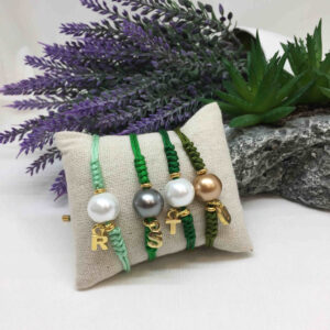 Pulsera hilo perla con inicial