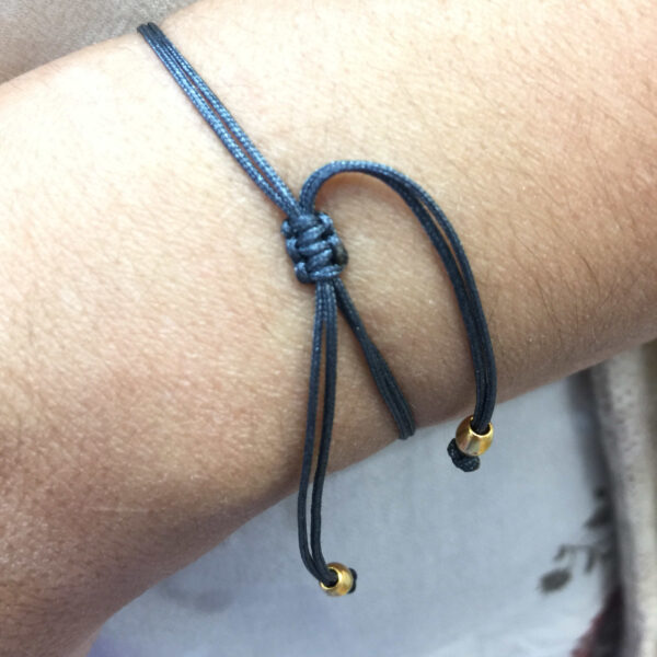 Pulsera macrame personalizada con inicial - Imagen 4