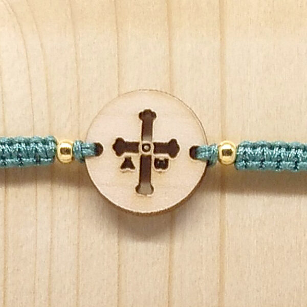 Pulsera macramé pieza madera Cruz Victoria - Imagen 3