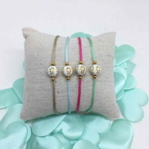 pulsera hilo bola cruz