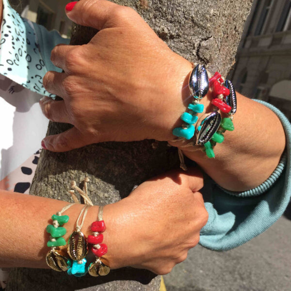 Pulsera concha metalizada con resinas - Imagen 4