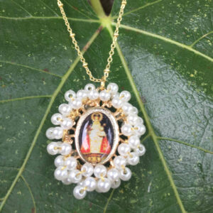 Gargantilla Virgen de Covadonga  con perlas