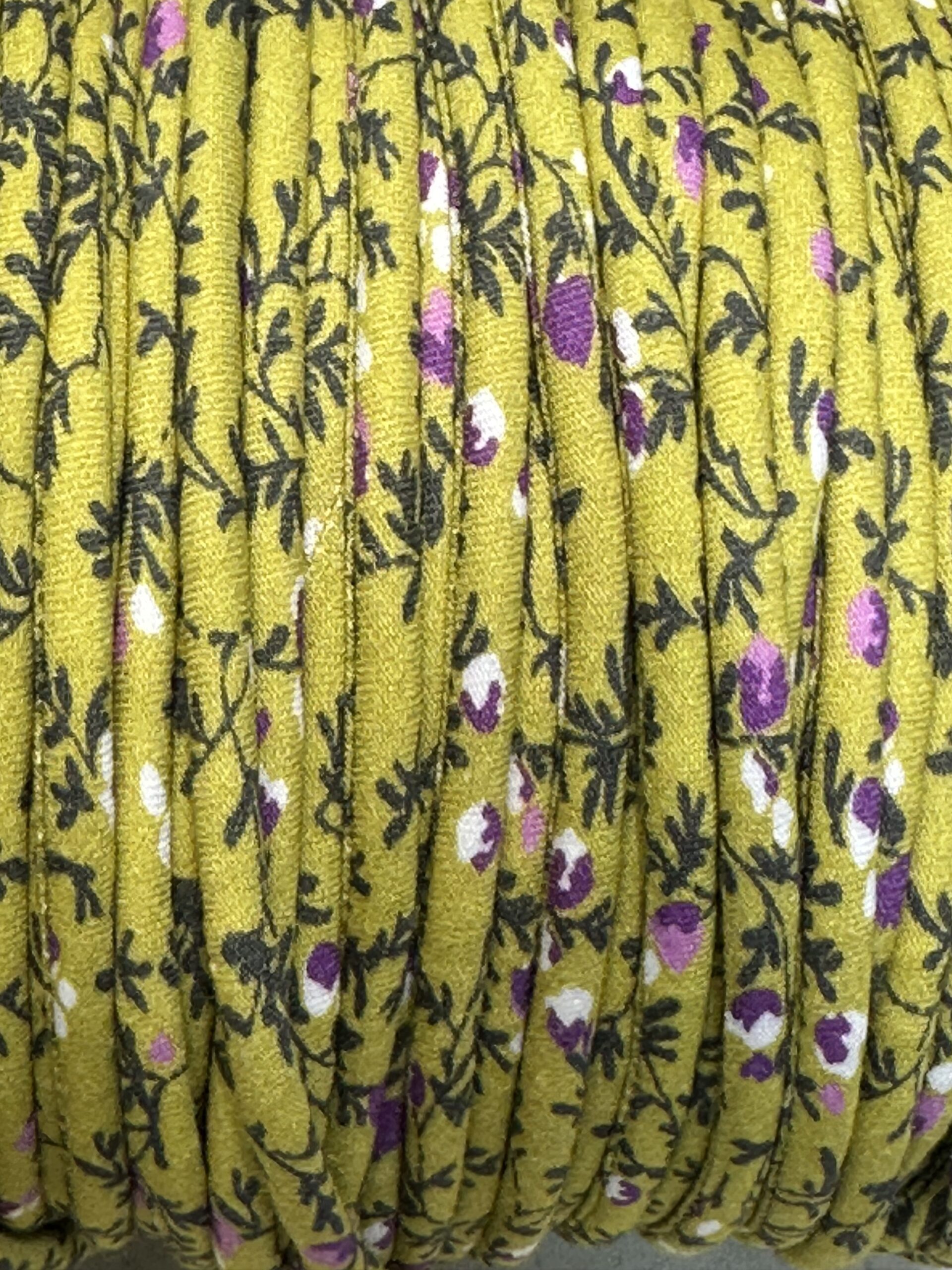 CORDON VERDE PISTACHO 6MM scaled -Bisutería artesanal la Tienda de Ali Pulsera virgen de Covadonga cordón flores - Imagen 3