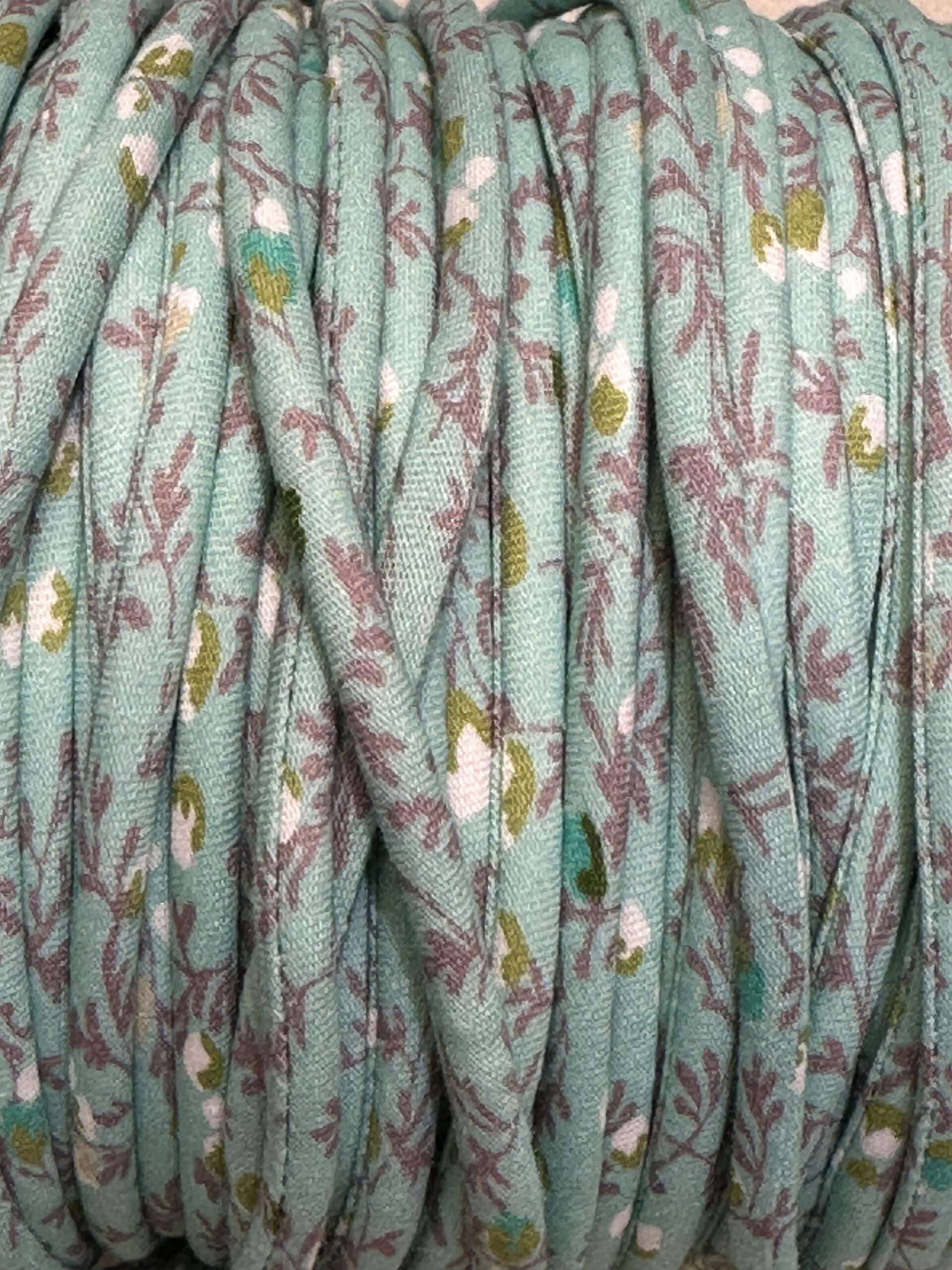 CORDON VERDE TURQUESA 6 MM scaled -Bisutería artesanal la Tienda de Ali Pulsera virgen de Covadonga cordón flores - Imagen 2