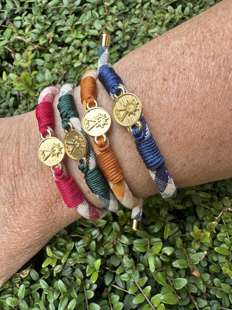 Pulsera virgen cordon vichy