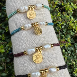 Pulsera virgen con perlas de rio