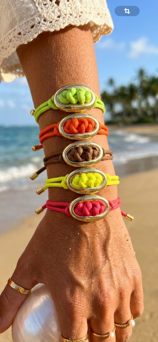 Pulsera calabrote dorado con cordón y nudos