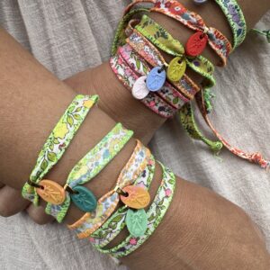 Pulsera Virgen de Covadonga Cristal de Murano cinta flores